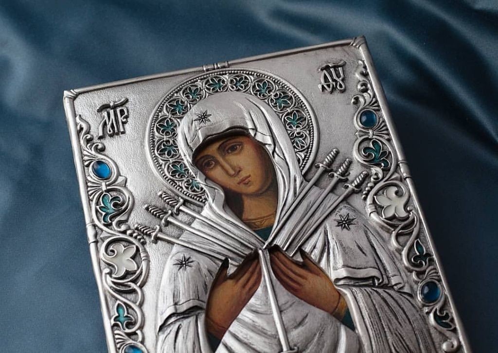 Икона Божией Матери Семистрельная: в чем помогает и как молиться